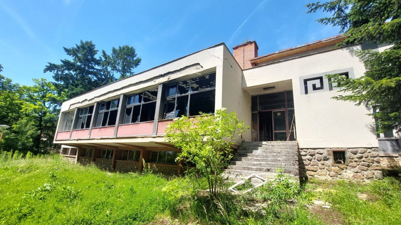 napusteni-institut-za-tuberkulozu-filmski-kadrovi-u-reziji-prirode-5